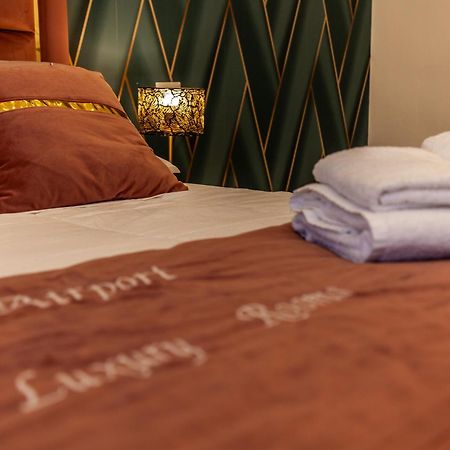 Airport Luxury Rooms نابولي المظهر الخارجي الصورة