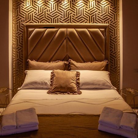 Airport Luxury Rooms نابولي المظهر الخارجي الصورة
