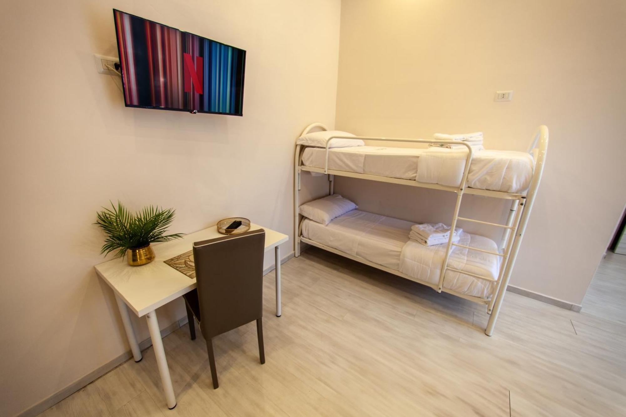 Airport Luxury Rooms نابولي الغرفة الصورة