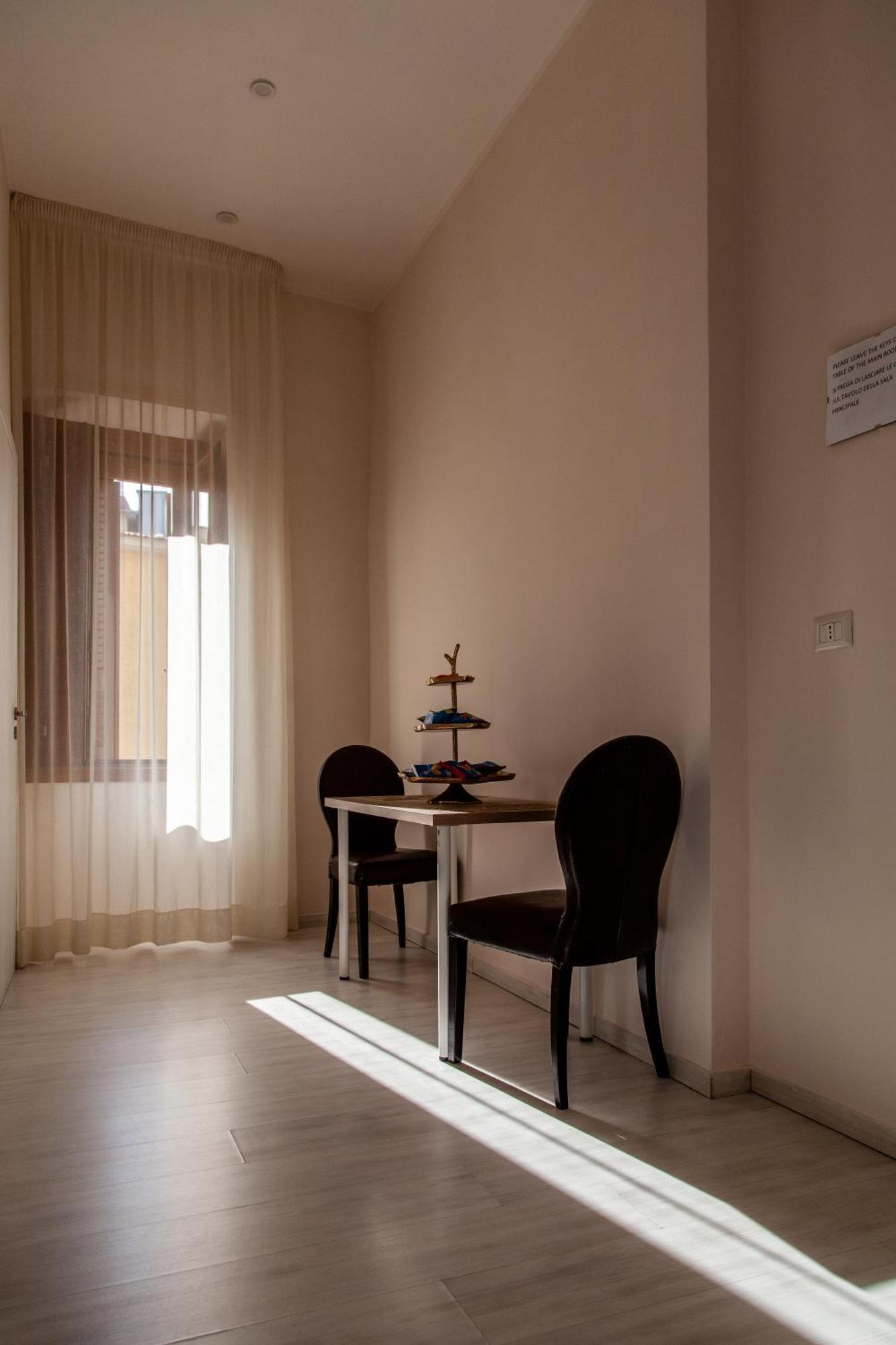 Airport Luxury Rooms نابولي المظهر الخارجي الصورة