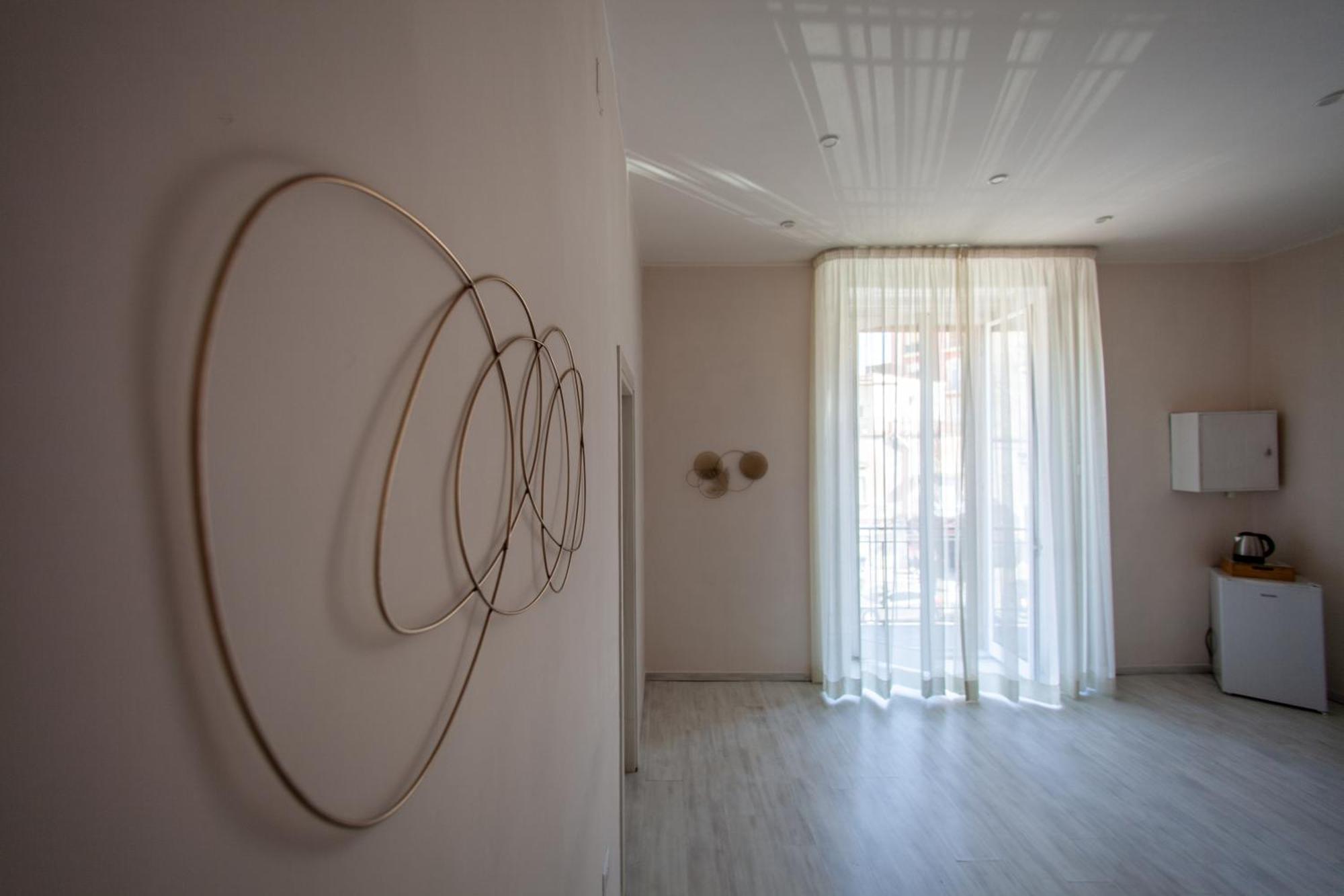 Airport Luxury Rooms نابولي المظهر الخارجي الصورة