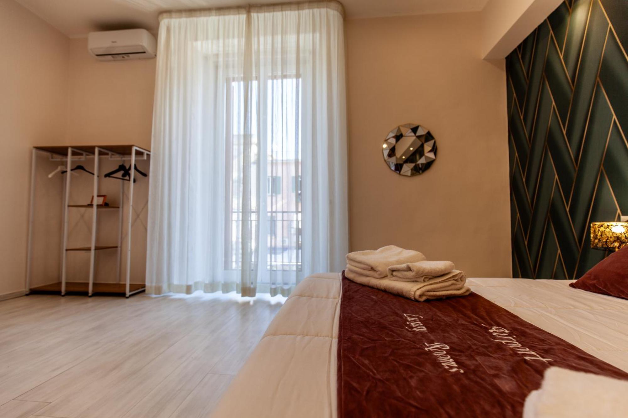 Airport Luxury Rooms نابولي المظهر الخارجي الصورة