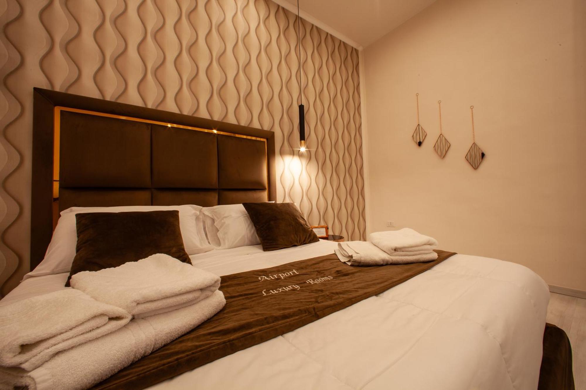 Airport Luxury Rooms نابولي المظهر الخارجي الصورة